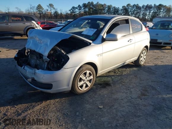 ✅ 2010 Hyundai Accent GS • VIN: KMHCM3AC8AU167840 • Lot: 43727100. Listed on IAAI with 133,477 mi. Free auction sales archive from the USA and detailed vehicle history report at DreamBid. Image 2.