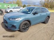 ✅ 2025 Honda HR-V Sport • VIN: 3CZRZ2H53SM727720 • Lot: 43545350. Wystawiony na IAAI z przebiegiem 10 463 mil. Bezpłatny archiwum sprzedaży aukcyjnych z USA i szczegółowy raport historii pojazdu na DreamBid. Zdjęcie 2.