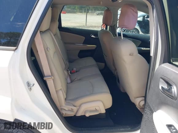 ✅ 2014 Dodge Journey SXT • VIN: 3C4PDCBG6ET101391 • Lot: 43478371. Listed on IAAI with 90,011 mi. Free auction sales archive from the USA and detailed vehicle history report at DreamBid. Image 8.