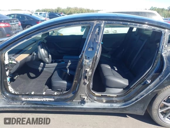 ✅ 2018 Tesla Model 3 Long Range Battery • VIN: 5YJ3E1EA5JF173389 • Lot: 43404293. Listed on IAAI with 106,789 mi. Free auction sales archive from the USA and detailed vehicle history report at DreamBid. Image 23.