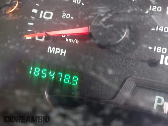 ✅ 2002 Ford Excursion Special Serv • VIN: 1FMNU40L62ED50097 • Lot: 41814280. Wystawiony na IAAI z przebiegiem 185 478 mil. Bezpłatny archiwum sprzedaży aukcyjnych z USA i szczegółowy raport historii pojazdu na DreamBid. Zdjęcie 7.