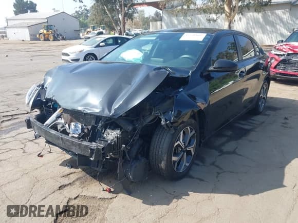 ✅ 2021 Kia Forte LXS • VIN: 3KPF24AD1ME356662 • Лот: 43541666. Опубликован ранее на IAAI с пробегом 130 853 миль. Бесплатный доступ к архиву аукционных продаж из США и подробный отчёт об истории автомобиля на DreamBid. Изображение 2.