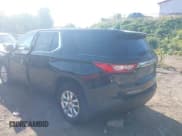 ✅ 2018 Chevrolet Traverse LS • VIN: 1GNEVFKW3JJ111155 • Lot: 43103902. Wystawiony na IAAI z przebiegiem 121 285 mil. Bezpłatny archiwum sprzedaży aukcyjnych z USA i szczegółowy raport historii pojazdu na DreamBid. Zdjęcie 3.