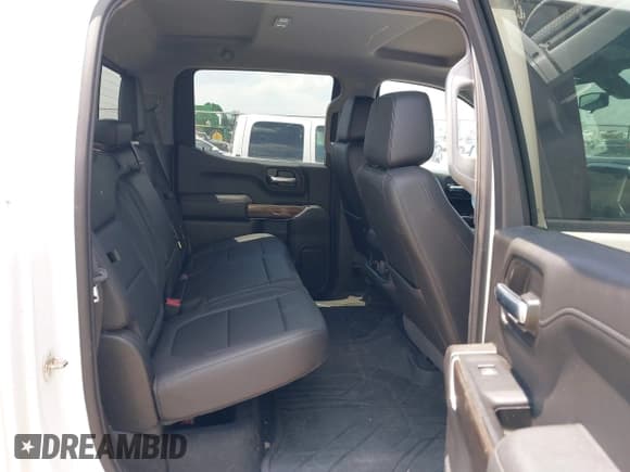 ✅ 2019 Chevrolet Silverado 1500 LT Trail Boss • VIN: 3GCPYFED3KG123716 • Lot: 42710140. Wystawiony na IAAI z przebiegiem 118 170 mil. Bezpłatny archiwum sprzedaży aukcyjnych z USA i szczegółowy raport historii pojazdu na DreamBid. Zdjęcie 8.