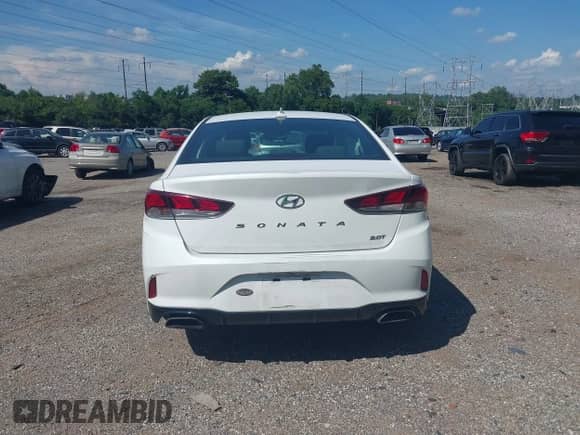 2018 Hyundai Sonata Limited with VIN 5NPE34AB0JH620405, listed as a IAAI auction lot 42707894 with 71,941 mi miles and . Bid and sale history available at DreamBid. Image 17.