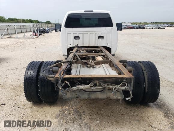 ✅ 2016 Ford F-550 XL • VIN: 1FDUF5GT6GEC82375 • Lot: 56585965. Listed on Copart with 237,909 mi. Free auction sales archive from the USA and detailed vehicle history report at DreamBid. Image 6.