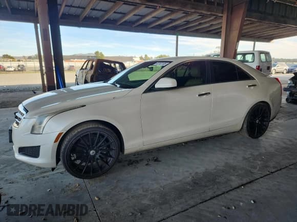 ✅ 2013 Cadillac ATS • VIN: 1G6AA5RX4D0163211 • Lot: 90792185. Wystawiony na Copart z przebiegiem 157 725 mil. Bezpłatny archiwum sprzedaży aukcyjnych z USA i szczegółowy raport historii pojazdu na DreamBid. Zdjęcie 1.