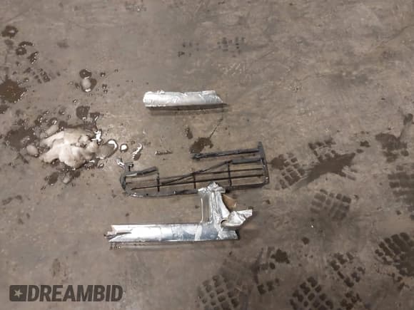 ✅ 1999 Dodge Dakota SLT • VIN: 1B7GL22X1XS175934 • Lot: 41614522. Wystawiony na IAAI z przebiegiem 127 373 mil. Bezpłatny archiwum sprzedaży aukcyjnych z USA i szczegółowy raport historii pojazdu na DreamBid. Zdjęcie 21.