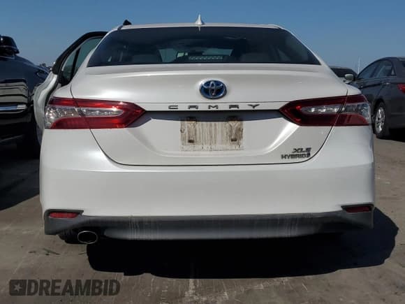 ✅ 2019 Toyota Camry Hybrid XLE • VIN: 4T1B21HK4KU514794 • Лот: 82348085. Опубликован ранее на Copart с пробегом 136 629 миль. Бесплатный доступ к архиву аукционных продаж из США и подробный отчёт об истории автомобиля на DreamBid. Изображение 6.