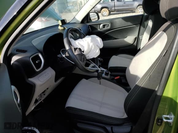 ✅ 2022 Hyundai Venue SEL • VIN: KMHRC8A39NU149928 • Lot: 84456764. Listed on Copart with 62,556 mi. Free auction sales archive from the USA and detailed vehicle history report at DreamBid. Image 7.