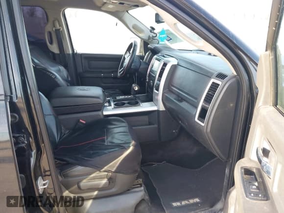 ✅ 2009 Dodge 1500 SLT • VIN: 1D3HB13T79S788728 • Lot: 41802418. Wystawiony na IAAI z przebiegiem 263 881 mil. Bezpłatny archiwum sprzedaży aukcyjnych z USA i szczegółowy raport historii pojazdu na DreamBid. Zdjęcie 5.