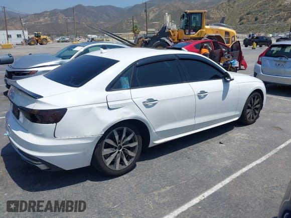 ✅ 2020 Audi A4 Premium • VIN: WAUGMAF46LA060573 • Lot: 42444134. Listed on IAAI with 65,115 mi. Free auction sales archive from the USA and detailed vehicle history report at DreamBid. Image 13.