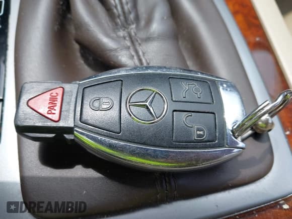 ✅ 2011 Mercedes-Benz C 300 Sport • VIN: WDDGF8BB2BR134569 • Лот: 42924310. Опубликован ранее на IAAI с пробегом 165 450 миль. Бесплатный доступ к архиву аукционных продаж из США и подробный отчёт об истории автомобиля на DreamBid. Изображение 11.