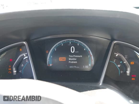 ✅ 2018 Honda Civic EX-T • VIN: 2HGFC3B36JH353402 • Lot: 43051414. Wystawiony na IAAI z przebiegiem 43 179 mil. Bezpłatny archiwum sprzedaży aukcyjnych z USA i szczegółowy raport historii pojazdu na DreamBid. Zdjęcie 7.