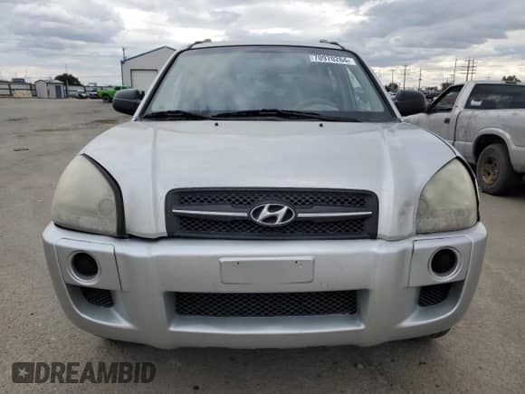 2008 Hyundai Tucson GLS with VIN KM8JM12B28U870149, listed as a Copart auction lot 70970264 with 159,606 mi miles and Salvage title. Bid and sale history available at DreamBid. Image 5.