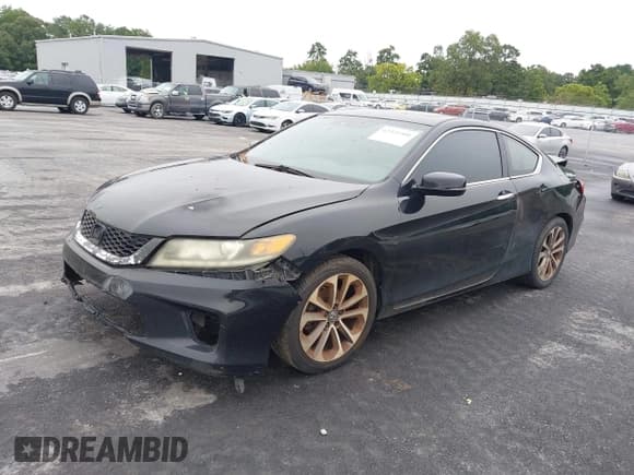 ✅ 2013 Honda Accord EX-L • VIN: 1HGCT2B83DA001213 • Лот: 42921900. Опубликован ранее на IAAI с пробегом 271 857 миль. Бесплатный доступ к архиву аукционных продаж из США и подробный отчёт об истории автомобиля на DreamBid. Изображение 2.