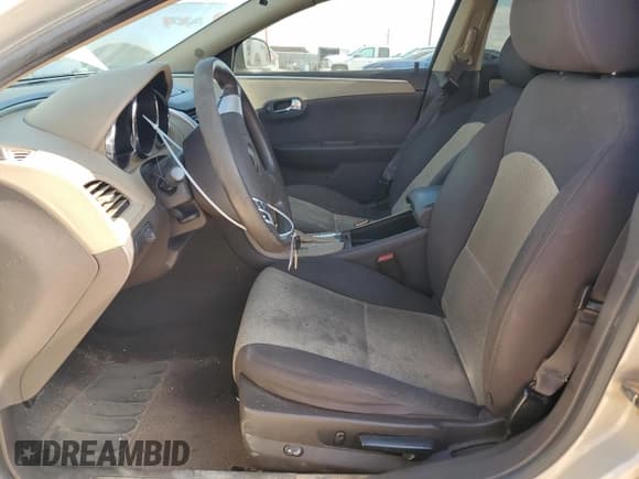 ✅ 2011 Chevrolet Malibu 1LS • VIN: 1G1ZB5E17BF277141 • Lot: 71677614. Listed on Copart with 89,588 mi. Free auction sales archive from the USA and detailed vehicle history report at DreamBid. Image 7.