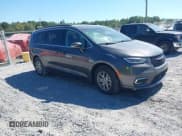 ✅ 2021 Chrysler Pacifica Touring • VIN: 2C4RC1FG6MR608111 • Lot: 43461600. Wystawiony na IAAI z przebiegiem 52 889 mil. Bezpłatny archiwum sprzedaży aukcyjnych z USA i szczegółowy raport historii pojazdu na DreamBid. Zdjęcie 1.