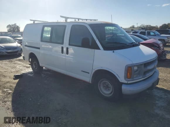 ✅ 1999 Chevrolet Express Cargo • VIN: 1GCFG25W5X1144131 • Lot: 91868295. Listed on Copart with 192,074 mi. Free auction sales archive from the USA and detailed vehicle history report at DreamBid. Image 4.
