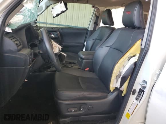 ✅ 2021 Toyota 4Runner TRD Off Road Premium • VIN: JTERU5JR4M5915170 • Лот: 81375825. Опубликован ранее на Copart с пробегом Не указан. Бесплатный доступ к архиву аукционных продаж из США и подробный отчёт об истории автомобиля на DreamBid. Изображение 7.