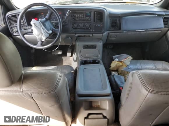 2001 Chevrolet Suburban LT with VIN 3GNGK26U81G216195, listed as a Copart auction lot 69210905 with 260,017 mi miles and Salvage title. Bid and sale history available at DreamBid. Image 8.