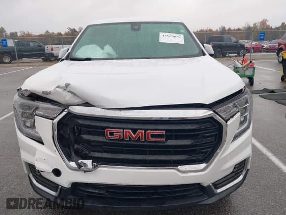 ✅ 2024 GMC Terrain SLE • VIN: 3GKALMEG6RL339262 • Lot: 43569889. Wystawiony na IAAI z przebiegiem 22 452 mil. Bezpłatny archiwum sprzedaży aukcyjnych z USA i szczegółowy raport historii pojazdu na DreamBid. Zdjęcie 6.