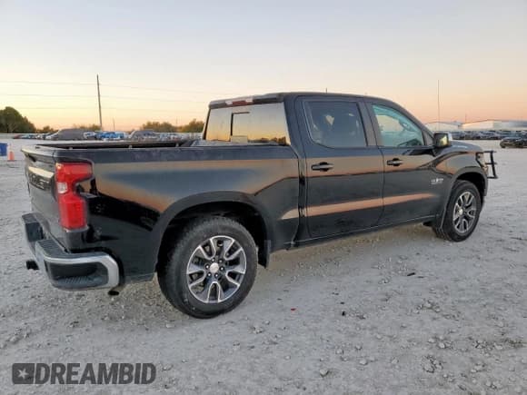 ✅ 2020 Chevrolet Silverado 1500 LT • VIN: 3GCPWCEDXLG294890 • Lot: 90742135. Wystawiony na Copart z przebiegiem Nie podano. Bezpłatny archiwum sprzedaży aukcyjnych z USA i szczegółowy raport historii pojazdu na DreamBid. Zdjęcie 3.