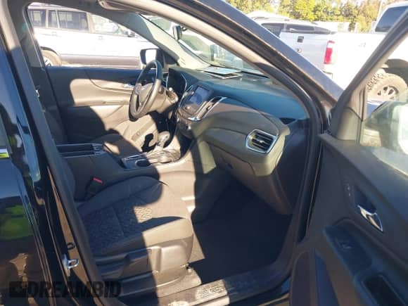 2024 Chevrolet Equinox LT z VIN 3GNAXKEG6RL110589, wystawiony jako IAAI lot #43478004 z przebiegiem 50 837 mil mil oraz . Historia ofert i sprzedaży dostępna na DreamBid. Obrazek 5.