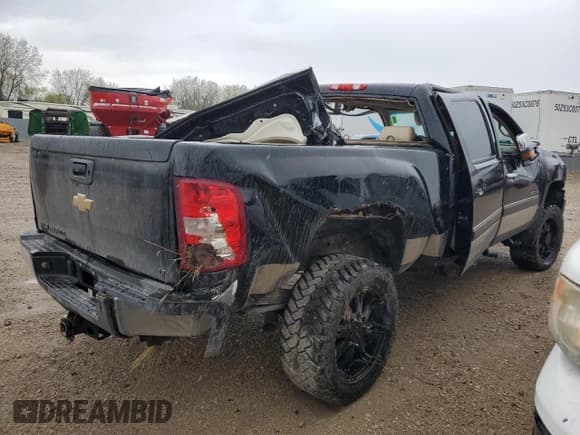 ✅ 2014 Chevrolet Silverado 2500HD LT • VIN: 1GC1KXCG2EF140829 • Лот: 54219795. Опубликован ранее на Copart с пробегом Не указан. Бесплатный доступ к архиву аукционных продаж из США и подробный отчёт об истории автомобиля на DreamBid. Изображение 3.