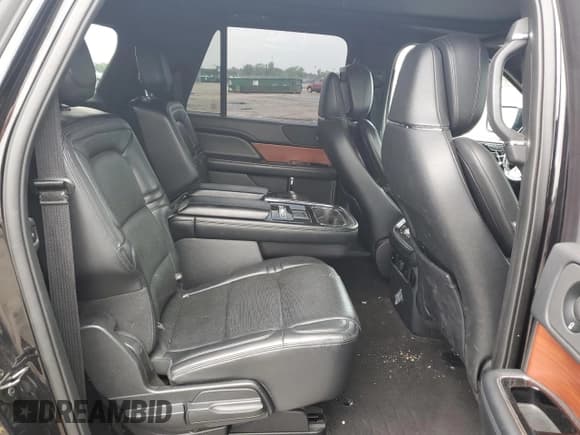 ✅ 2020 Lincoln Navigator Reserve • VIN: 5LMJJ3LT1LEL09582 • Лот: 63826135. Опубликован ранее на Copart с пробегом 47 003 миль. Бесплатный доступ к архиву аукционных продаж из США и подробный отчёт об истории автомобиля на DreamBid. Изображение 10.