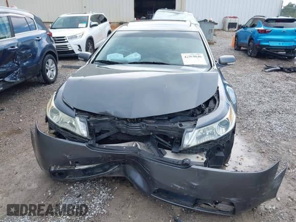 ✅ 2010 Acura TL • VIN: 19UUA8F27AA016800 • Lot: 42908846. Listed on IAAI with 174,585 mi. Free auction sales archive from the USA and detailed vehicle history report at DreamBid. Image 13.