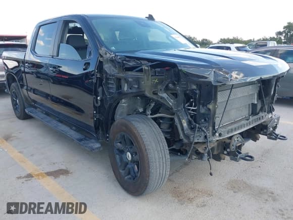 ✅ 2024 Chevrolet Silverado 1500 RST • VIN: 1GCUDEED5RZ350117 • Lot: 43340625. Wystawiony na IAAI z przebiegiem 32 323 mil. Bezpłatny archiwum sprzedaży aukcyjnych z USA i szczegółowy raport historii pojazdu na DreamBid. Zdjęcie 1.