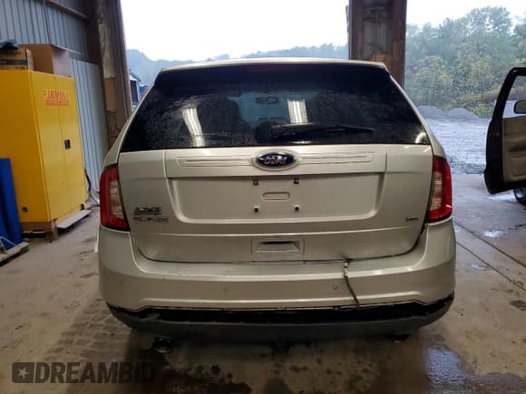 ✅ 2014 Ford Edge SE • VIN: 2FMDK4GC0EBA89623 • Lot: 81518745. Wystawiony na Copart z przebiegiem 142 430 mil. Bezpłatny archiwum sprzedaży aukcyjnych z USA i szczegółowy raport historii pojazdu na DreamBid. Zdjęcie 6.