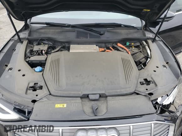 ✅ 2022 Audi e-tron Sportback Premium Plus • VIN: WA12AAGE7NB032155 • Лот: 56074315. Опубликован ранее на Copart с пробегом 34 859 миль. Бесплатный доступ к архиву аукционных продаж из США и подробный отчёт об истории автомобиля на DreamBid. Изображение 12.