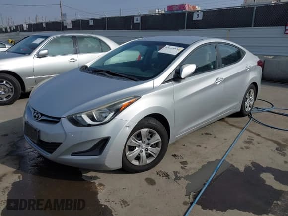 ✅ 2016 Hyundai Elantra SE • VIN: 5NPDH4AE7GH739925 • Lot: 43605930. Listed on IAAI with 106,418 mi. Free auction sales archive from the USA and detailed vehicle history report at DreamBid. Image 2.