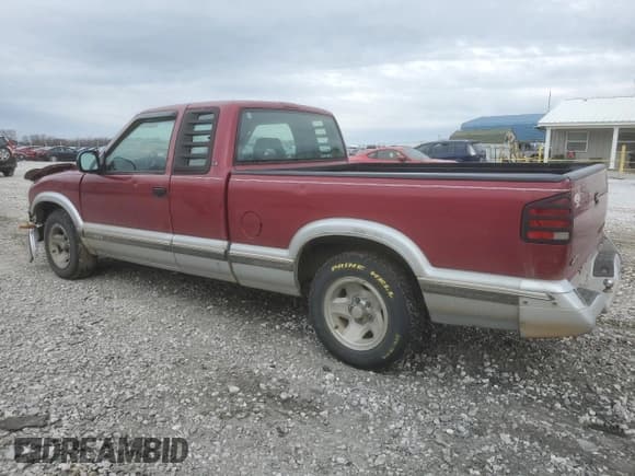 ✅ 1996 Chevrolet S-10 LS • VIN: 1GCCS19W6T8174939 • Лот: 87451014. Опубликован ранее на Copart с пробегом 149 048 миль. Бесплатный доступ к архиву аукционных продаж из США и подробный отчёт об истории автомобиля на DreamBid. Изображение 2.