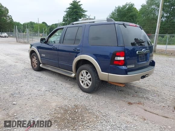 ✅ 2006 Ford Explorer Eddie Bauer • VIN: 1FMEU64EX6UB24583 • Lot: 42265795. Listed on IAAI with 240,499 mi. Free auction sales archive from the USA and detailed vehicle history report at DreamBid. Image 3.
