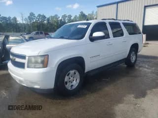 ✅ 2011 Chevrolet Suburban LT • VIN: 1GNSKJE38BR393764 • Lot: 72767814. Wystawiony na Copart z przebiegiem 314 032 mil. Bezpłatny archiwum sprzedaży aukcyjnych z USA i szczegółowy raport historii pojazdu na DreamBid. Zdjęcie 1.