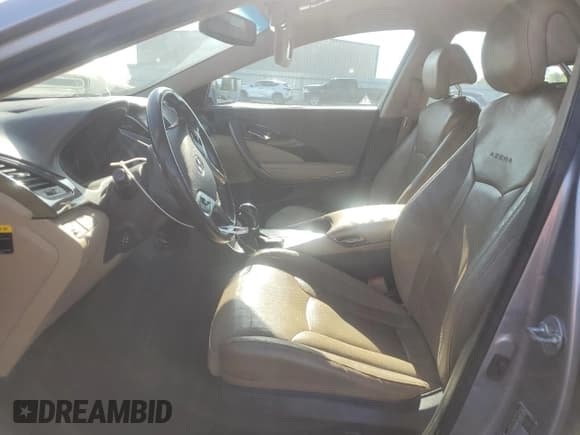 ✅ 2015 Hyundai Azera • VIN: KMHFG4JGXFA483472 • Lot: 52216745. Listed on Copart with 130,758 mi. Free auction sales archive from the USA and detailed vehicle history report at DreamBid. Image 7.