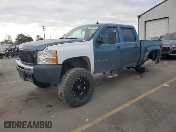✅ 2007 Chevrolet Silverado 1500 1LT • VIN: 2GCEK13C071640140 • Lot: 93625365. Listed on Copart with 204,133 mi. Free auction sales archive from the USA and detailed vehicle history report at DreamBid. Image 1.