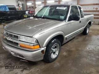 ✅ 2001 Chevrolet S-10 • VIN: 1GCCS195318188186 • Лот: 43993945. Опубликован ранее на Copart с пробегом 176 605 миль. Бесплатный доступ к архиву аукционных продаж из США и подробный отчёт об истории автомобиля на DreamBid. Изображение 1.
