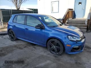 ✅ 2012 Volkswagen Golf R w/Sunroof & Navi • VIN: WVWPF7AJXCW203623 • Лот: 43937245. Опубликован ранее на Copart с пробегом Не указан. Бесплатный доступ к архиву аукционных продаж из США и подробный отчёт об истории автомобиля на DreamBid. Изображение 4.