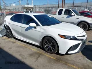 2023 Toyota Camry SE с VIN 4T1G11AK8PU742436, выставлен на аукционе IAAI как лот 43184565 с пробегом 32 094 миль миль и . История ставок и продаж доступна на DreamBid. Изображение 1.