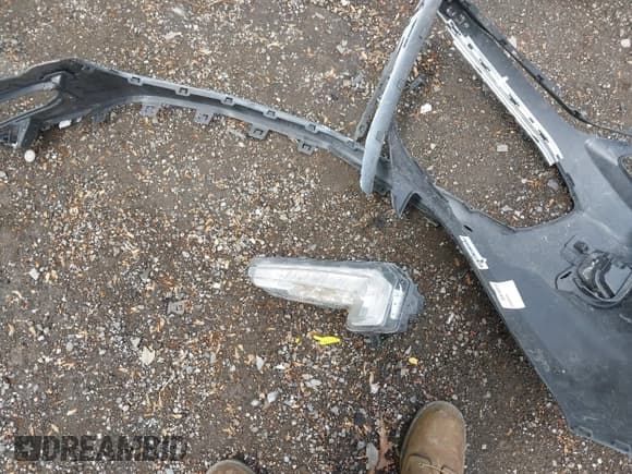 ✅ 2018 Chevrolet Malibu LT • VIN: 1G1ZD5ST9JF108480 • Lot: 42230437. Wystawiony na IAAI z przebiegiem 142 004 mil. Bezpłatny archiwum sprzedaży aukcyjnych z USA i szczegółowy raport historii pojazdu na DreamBid. Zdjęcie 12.