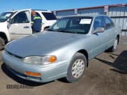 ✅ 1995 Toyota Camry LE • VIN: JT2SK12E2S0301107 • Lot: 42797146. Wystawiony na IAAI z przebiegiem 229 418 mil. Bezpłatny archiwum sprzedaży aukcyjnych z USA i szczegółowy raport historii pojazdu na DreamBid. Zdjęcie 2.
