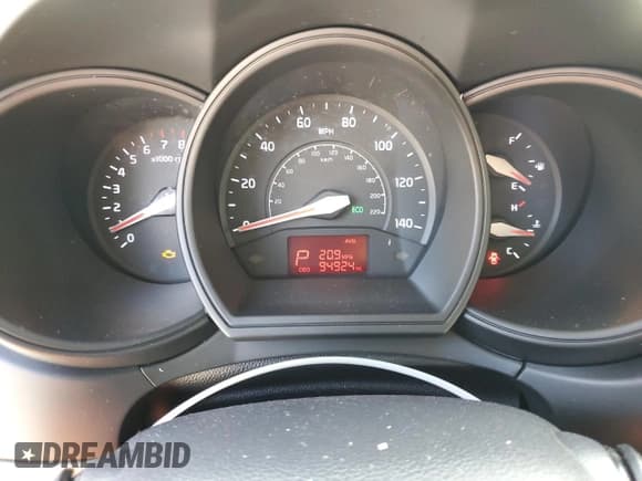 ✅ 2014 Kia Rio LX • VIN: KNADM5A36E6416518 • Lot: 89930625. Wystawiony na Copart z przebiegiem 94 924 mil. Bezpłatny archiwum sprzedaży aukcyjnych z USA i szczegółowy raport historii pojazdu na DreamBid. Zdjęcie 9.