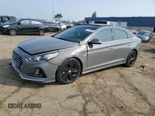 ✅ 2019 Hyundai Sonata Limited • VIN: KMHE34L35KA094332 • Lot: 67752585. Listed on Copart with 96,624 mi. Free auction sales archive from the USA and detailed vehicle history report at DreamBid. Image 1.