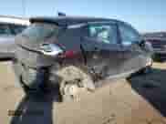 2019 Chevrolet Bolt EV LT z VIN 1G1FY6S01K4128206, wystawiony jako Copart lot #76195193 z przebiegiem 48 673 mil mil oraz . Historia ofert i sprzedaży dostępna na DreamBid. Obrazek 3.