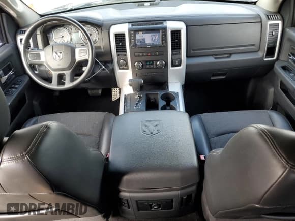 ✅ 2009 Dodge 1500 Laramie • VIN: 1D3HV13T09S787024 • Lot: 44753455. Wystawiony na Copart z przebiegiem 122 429 mil. Bezpłatny archiwum sprzedaży aukcyjnych z USA i szczegółowy raport historii pojazdu na DreamBid. Zdjęcie 8.