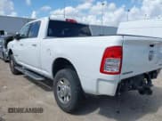✅ 2021 Ram 2500 Big Horn • VIN: 3C6UR5DL4MG555180 • Lot: 42532125. Wystawiony na IAAI z przebiegiem 66 210 mil. Bezpłatny archiwum sprzedaży aukcyjnych z USA i szczegółowy raport historii pojazdu na DreamBid. Zdjęcie 3.